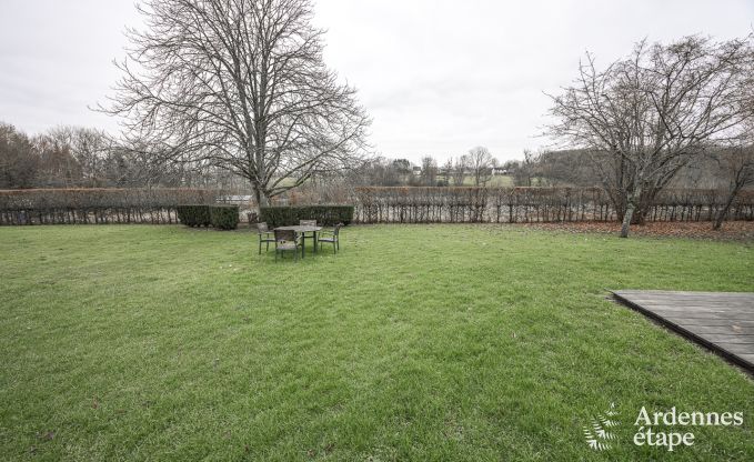 Jolie maison de vacances avec piscine, sauna et jeux � Beauraing pour 15 personnes en Ardenne