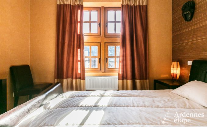 Chteau  Beauraing pour 20 personnes en Ardenne