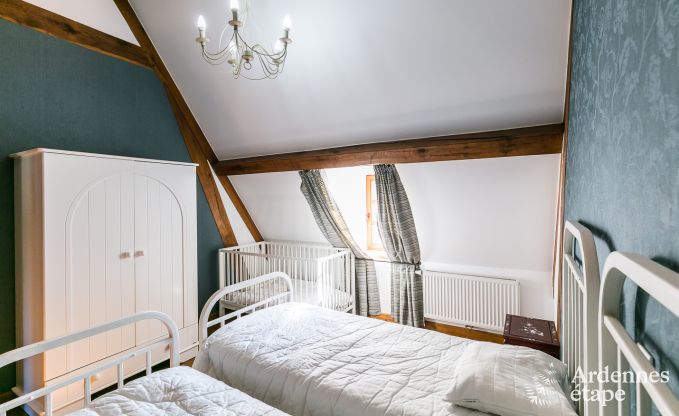 Chteau  Beauraing pour 20 personnes en Ardenne