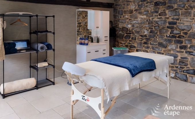 Chteau  Beauraing pour 20 personnes en Ardenne