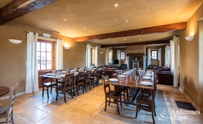 Chteau  Beauraing pour 20 personnes en Ardenne