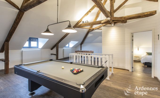 Magnifique ch�teau � Bertrix : h�bergement pour 20 personnes avec piscine int�rieure, jacuzzi et cabine infrarouge