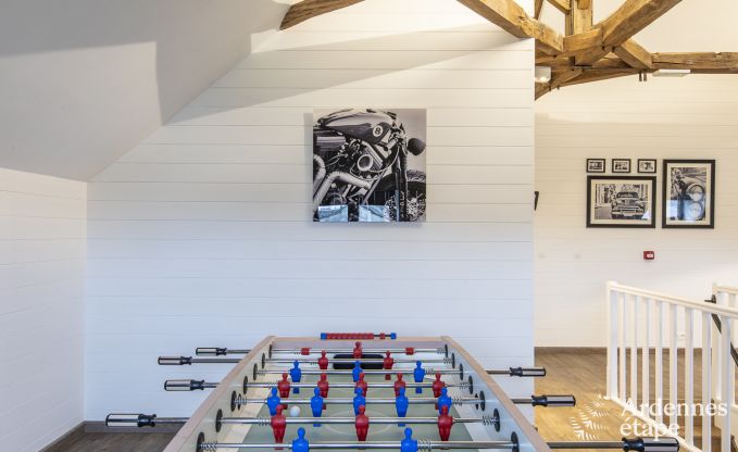 Magnifique chteau  Bertrix : hbergement pour 20 personnes avec piscine intrieure, jacuzzi et cabine infrarouge