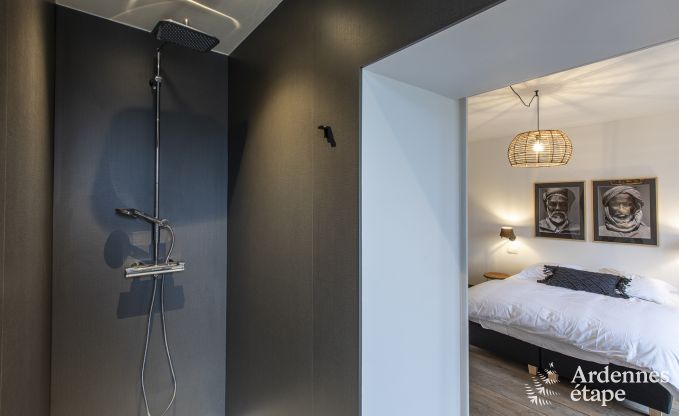 Magnifique chteau  Bertrix : hbergement pour 20 personnes avec piscine intrieure, jacuzzi et cabine infrarouge