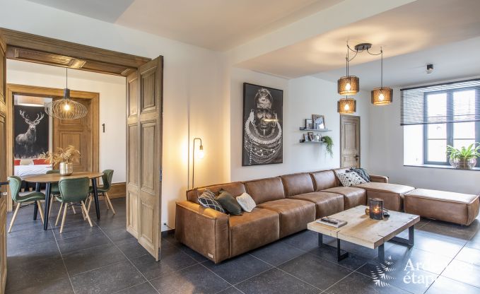 Magnifique chteau  Bertrix : hbergement pour 20 personnes avec piscine intrieure, jacuzzi et cabine infrarouge