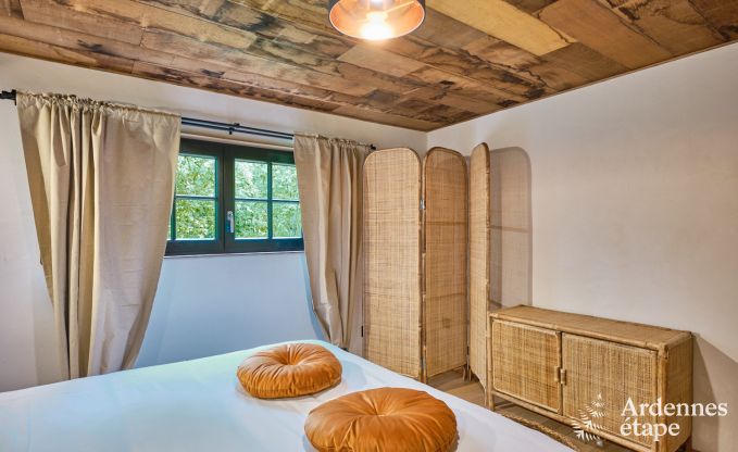 Cabane dans les arbres � Bertrix, Ardenne