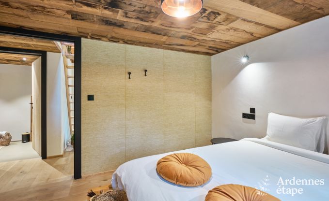 Cabane dans les arbres � Bertrix, Ardenne