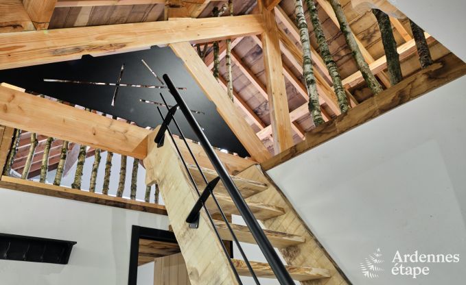 Cabane dans les arbres � Bertrix, Ardenne