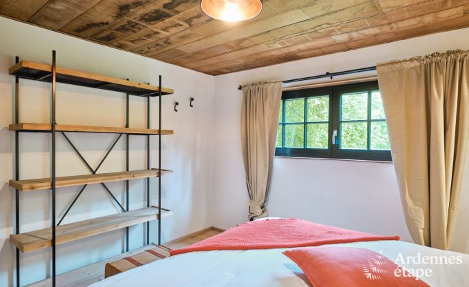 Cabane dans les arbres � Bertrix, Ardenne