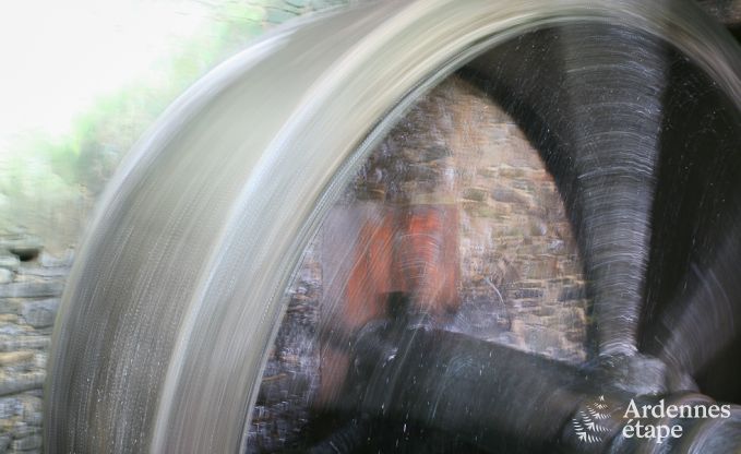 G�te insolite � Bertrix pour 8/10 personnes en Ardenne