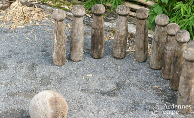 G�te insolite � Bertrix pour 8/10 personnes en Ardenne