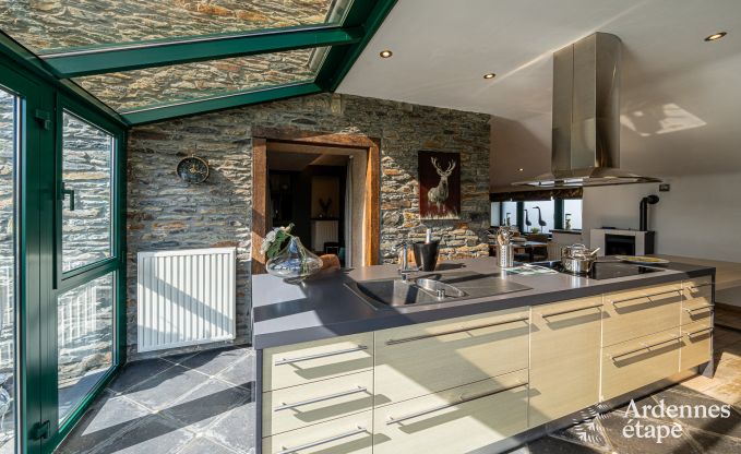 Maison de vacances confortable avec piscine int�rieure � Bertrix, Ardenne