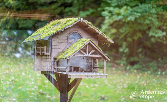 Chalet authentique pour 8 personnes  Bivre avec 4 chambres, poele  pellets, bain nordique, jardin priv et local  vlos
