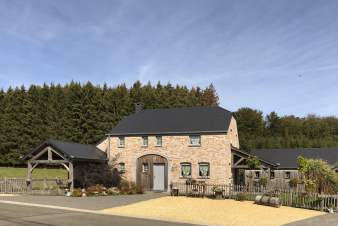 Confortable maison de caractère avec espace détente à Bièvre