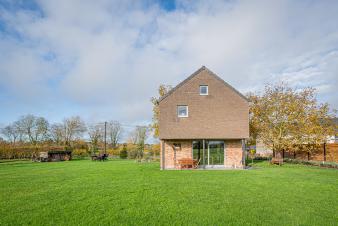 Charmante maison de vacances à Binche pour 6 personnes avec jardin, près de la forêt.