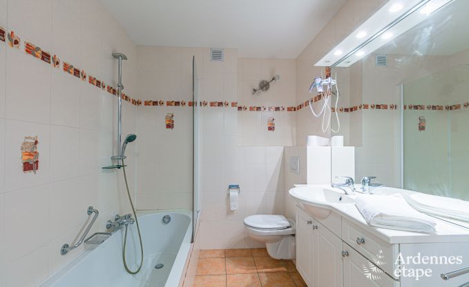 Maison de vacances � Bouillon pour 30/36 personnes en Ardenne