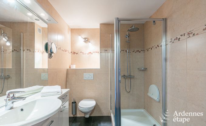 Maison de vacances � Bouillon pour 30/36 personnes en Ardenne