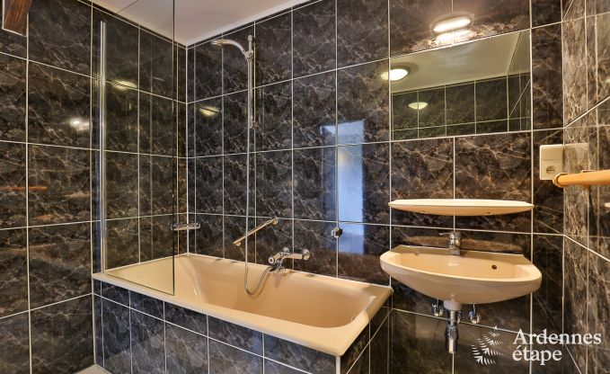 Maison de vacances � Bouillon pour 36/40 personnes en Ardenne