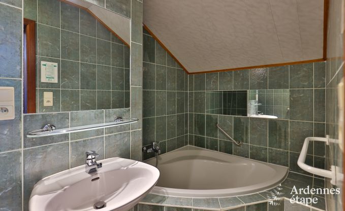 Maison de vacances � Bouillon pour 36/40 personnes en Ardenne