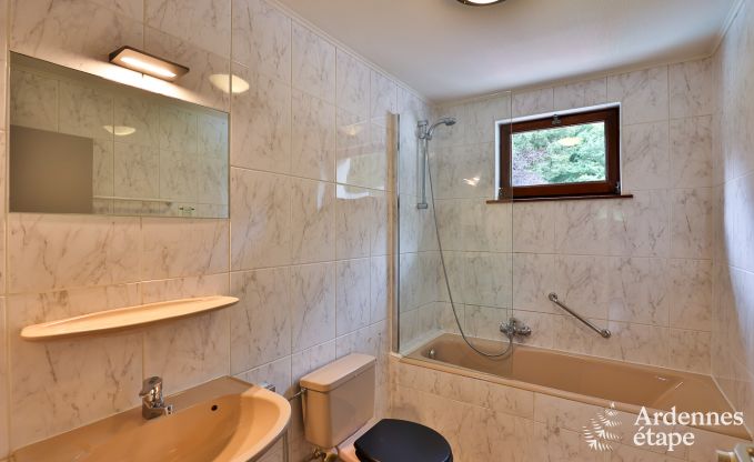 Maison de vacances � Bouillon pour 36/40 personnes en Ardenne