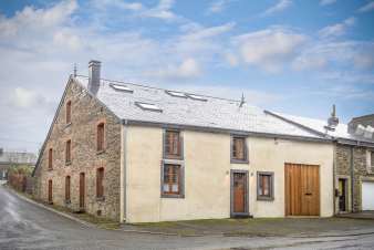 Agrable maison villageoise  Bouillon pour 10 personnes avec sauna