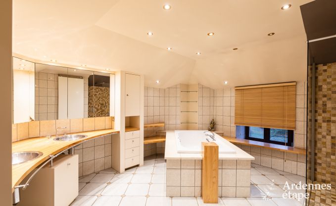 Maison de vacances � Bouillon pour 15 personnes en Ardenne