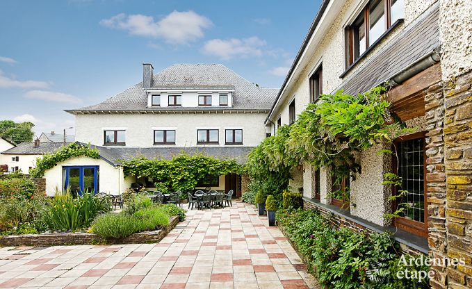 Maison de vacances � Bouillon pour 30 personnes en Ardenne