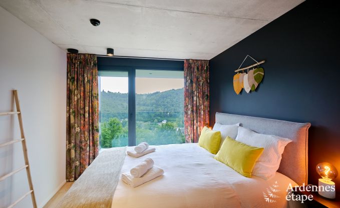 Villa de luxe pour 14 personnes  Poupehan avec 6 chambres et salles de bains, piscine intrieure et sauna