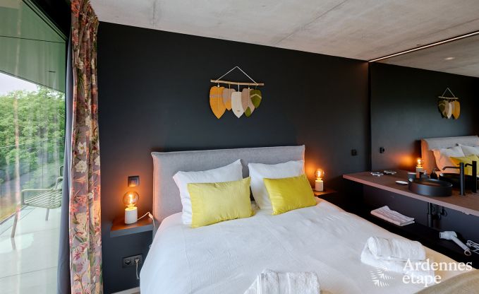 Villa de luxe pour 14 personnes  Poupehan avec 6 chambres et salles de bains, piscine intrieure et sauna