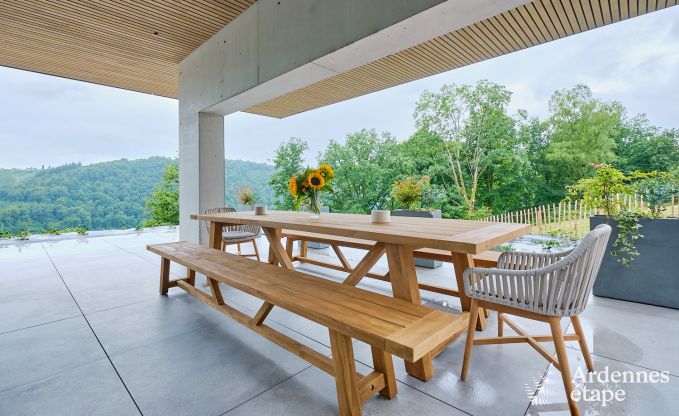 Villa de luxe pour 14 personnes  Poupehan avec 6 chambres et salles de bains, piscine intrieure et sauna