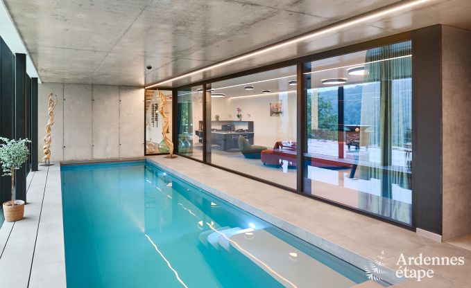 Villa de luxe pour 14 personnes  Poupehan avec 6 chambres et salles de bains, piscine intrieure et sauna