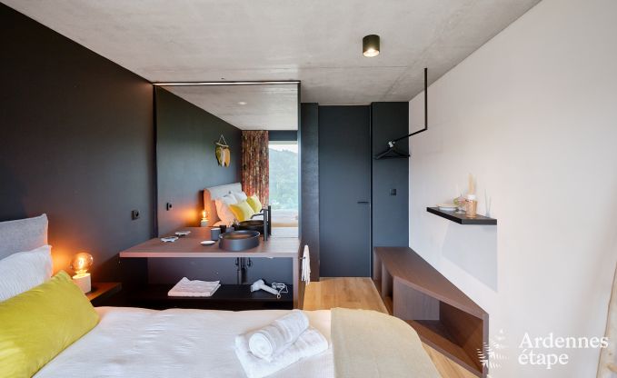 Villa de luxe pour 14 personnes  Poupehan avec 6 chambres et salles de bains, piscine intrieure et sauna