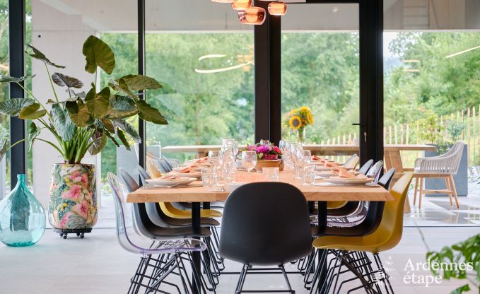 Villa de luxe pour 14 personnes  Poupehan avec 6 chambres et salles de bains, piscine intrieure et sauna