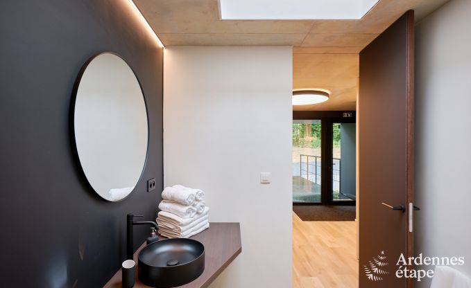 Villa de luxe pour 14 personnes  Poupehan avec 6 chambres et salles de bains, piscine intrieure et sauna