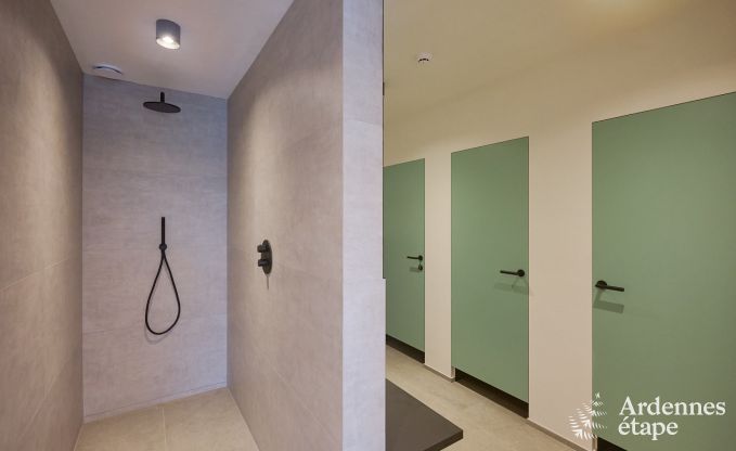 Villa de luxe pour 14 personnes  Poupehan avec 6 chambres et salles de bains, piscine intrieure et sauna