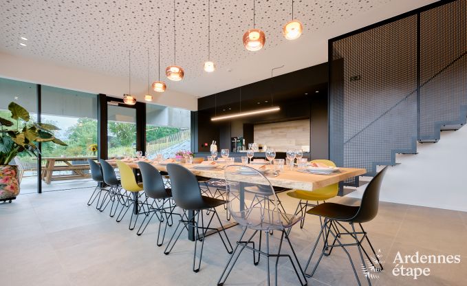 Villa de luxe pour 14 personnes  Poupehan avec 6 chambres et salles de bains, piscine intrieure et sauna