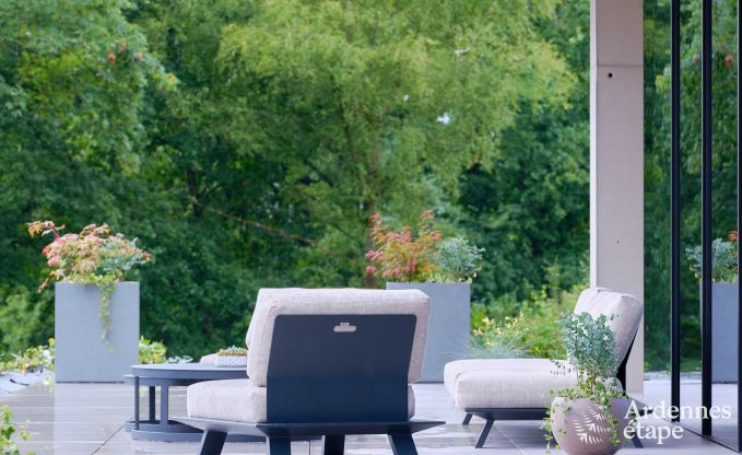 Villa de luxe pour 14 personnes  Poupehan avec 6 chambres et salles de bains, piscine intrieure et sauna