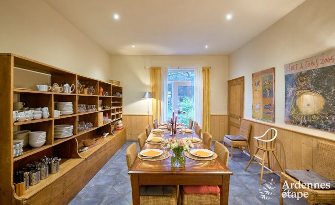 De l'ancien caf  la maison de vacances pour 8 personnes  Bouillon : charme authentique et confort moderne