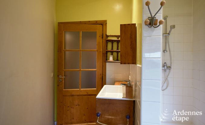 De l'ancien caf  la maison de vacances pour 8 personnes  Bouillon : charme authentique et confort moderne