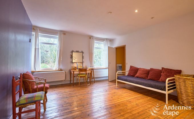 De l'ancien caf  la maison de vacances pour 8 personnes  Bouillon : charme authentique et confort moderne