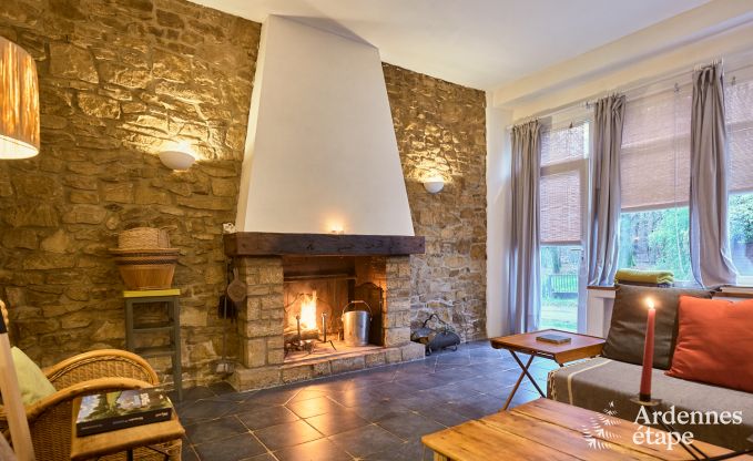 De l'ancien caf  la maison de vacances pour 8 personnes  Bouillon : charme authentique et confort moderne