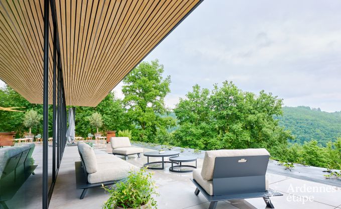 Villa de luxe pour 14 personnes  Poupehan avec 6 chambres et salles de bains, piscine intrieure et sauna