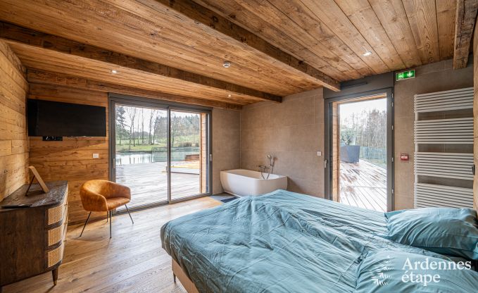 Chalet de luxe  Brognon pour 20 personnes avec piscine extrieure chauffe, jacuzzi extrieur et sauna au bord du lac