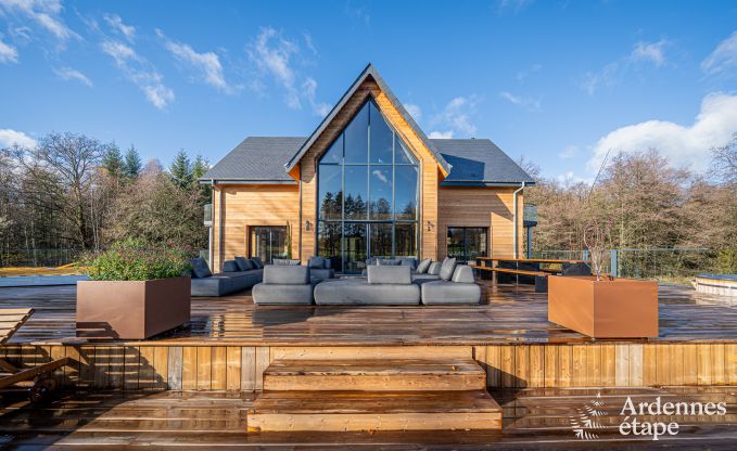 Chalet de luxe  Brognon pour 20 personnes avec piscine extrieure chauffe, jacuzzi extrieur et sauna au bord du lac