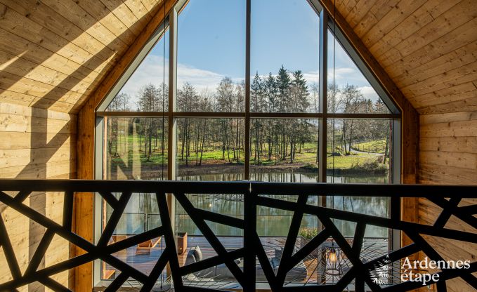 Chalet de luxe  Brognon pour 20 personnes avec piscine extrieure chauffe, jacuzzi extrieur et sauna au bord du lac