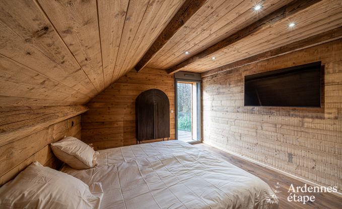 Chalet de luxe  Brognon pour 20 personnes avec piscine extrieure chauffe, jacuzzi extrieur et sauna au bord du lac