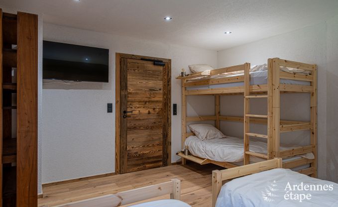 Chalet de luxe  Brognon pour 20 personnes avec piscine extrieure chauffe, jacuzzi extrieur et sauna au bord du lac