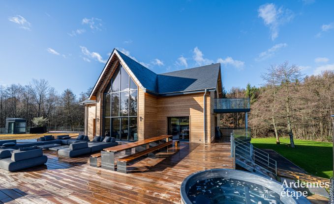 Chalet de luxe  Brognon pour 20 personnes avec piscine extrieure chauffe, jacuzzi extrieur et sauna au bord du lac