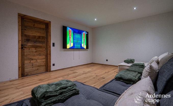 Chalet de luxe  Brognon pour 20 personnes avec piscine extrieure chauffe, jacuzzi extrieur et sauna au bord du lac