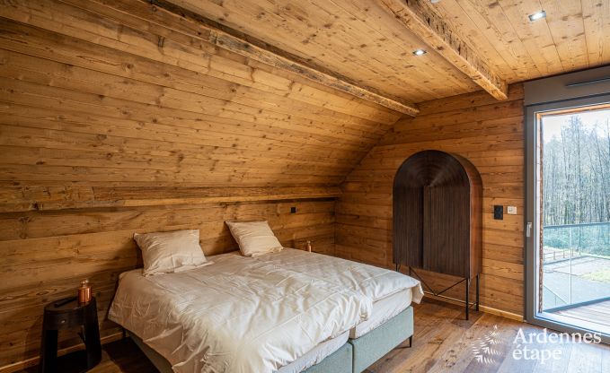 Chalet de luxe  Brognon pour 20 personnes avec piscine extrieure chauffe, jacuzzi extrieur et sauna au bord du lac